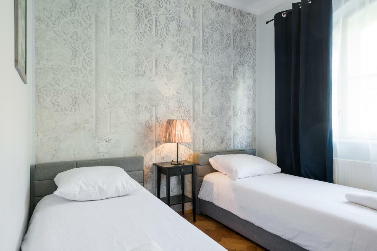 Bonjour Apart Old Town Apartment