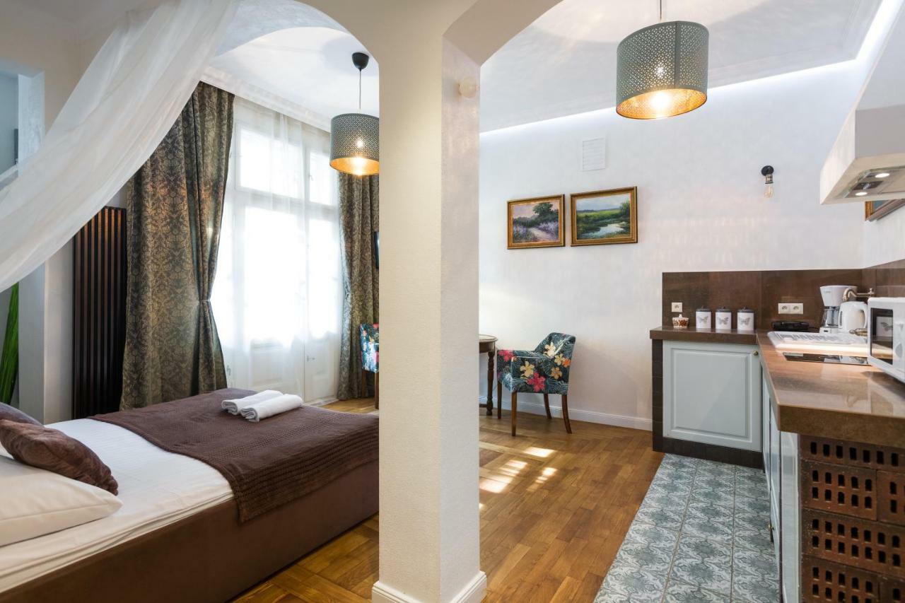 Bonjour Apart Old Town Apartment *